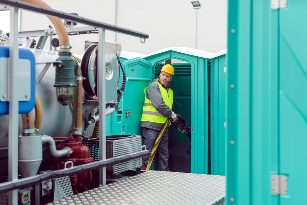 Portable Toilet Maintenance | Portable Toilets for Rent in Hillsboro, IL